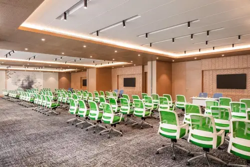 Holiday Inn & Suites Dubai Science Park