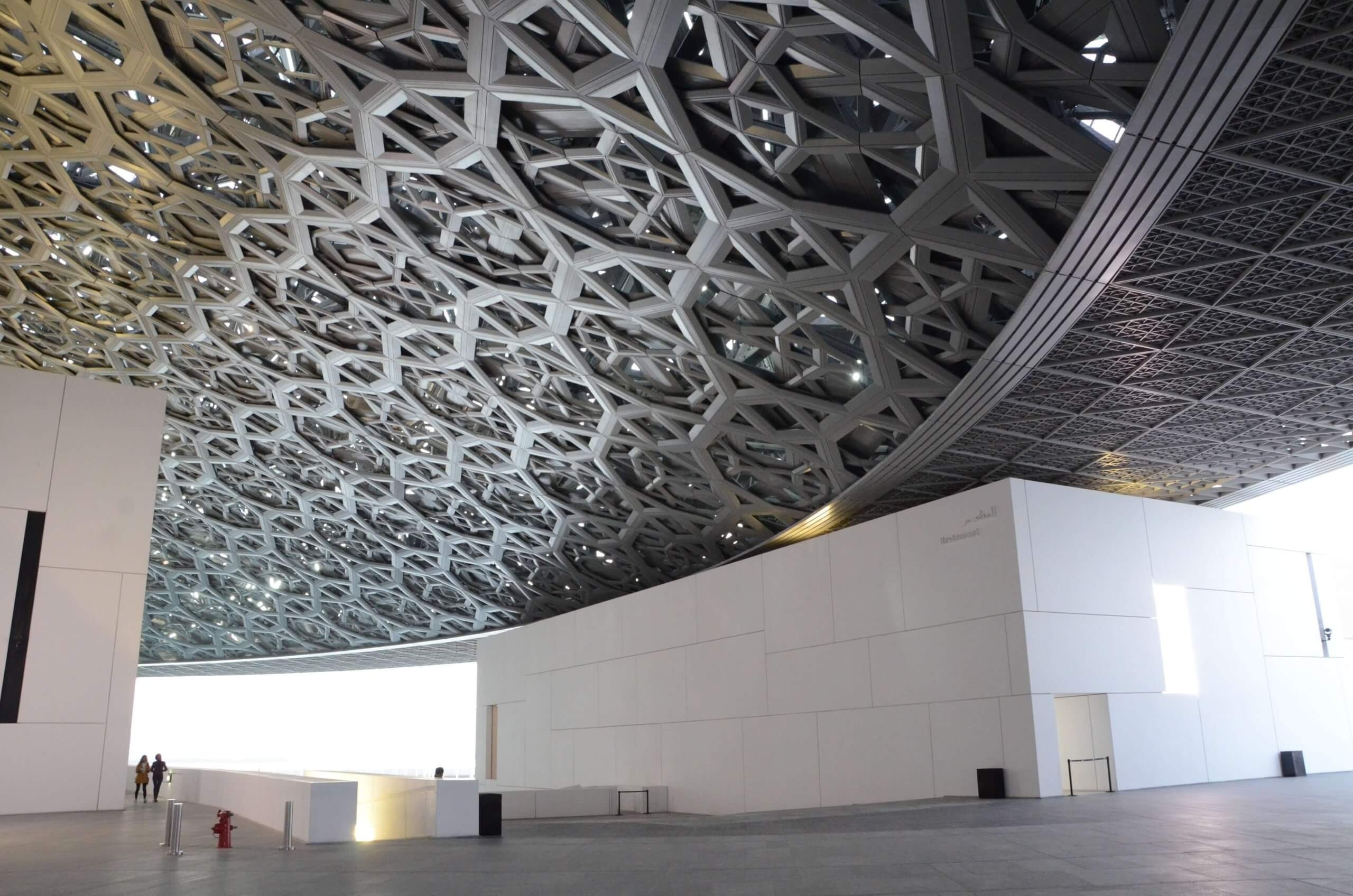 the_louvre_abu_dhabi_vertical_fi_676f0ab87f74d.jpg