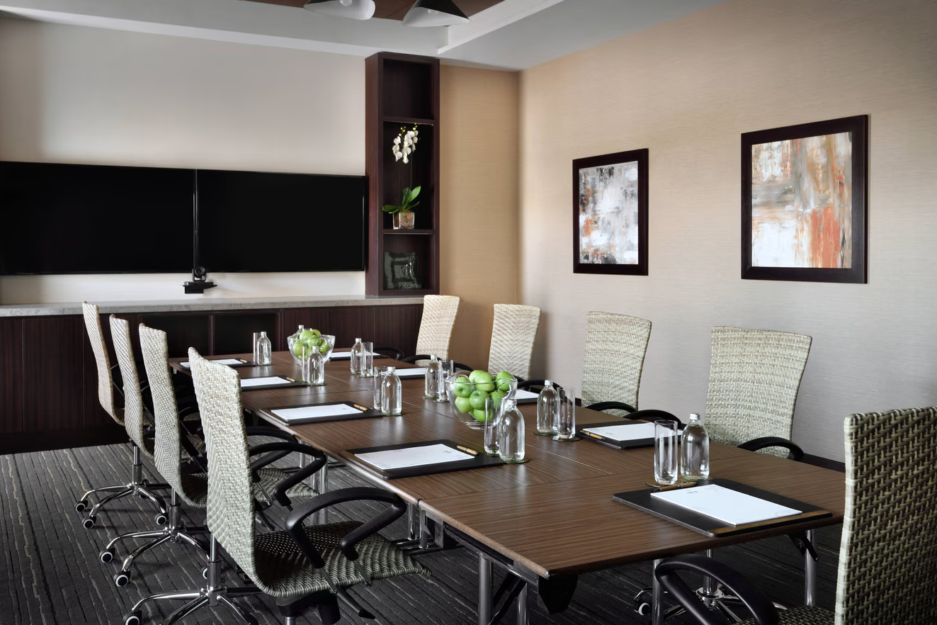 Moku Boardroom 1