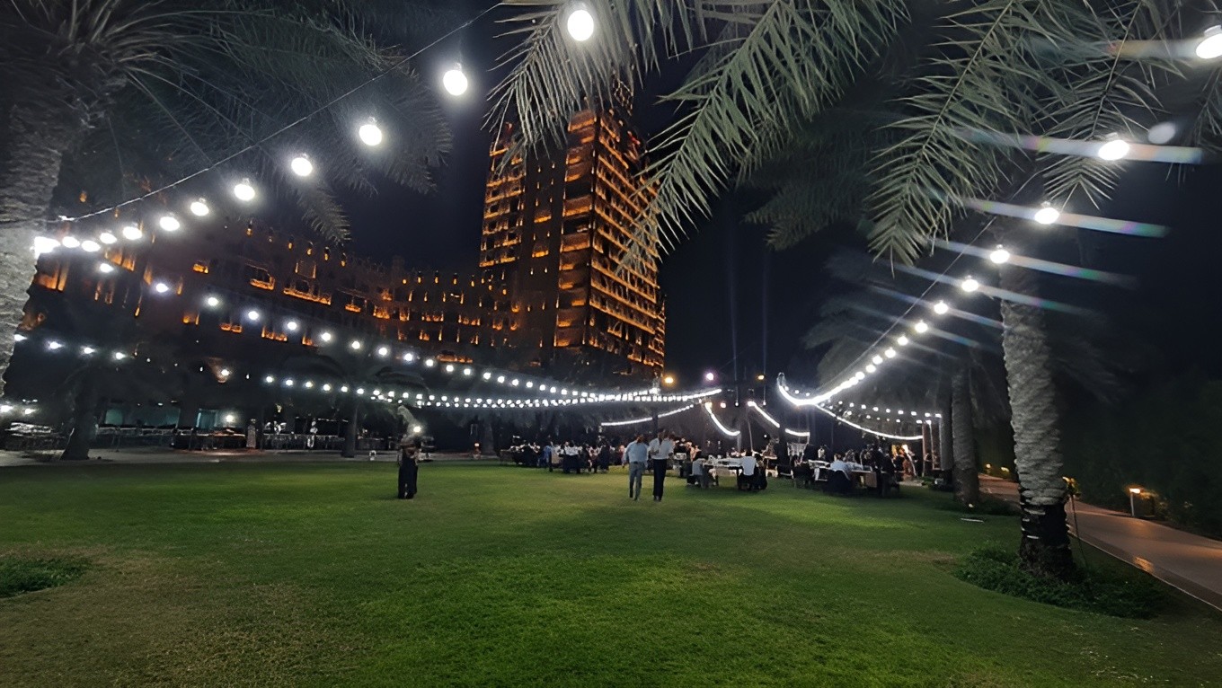 Fountain Lawn